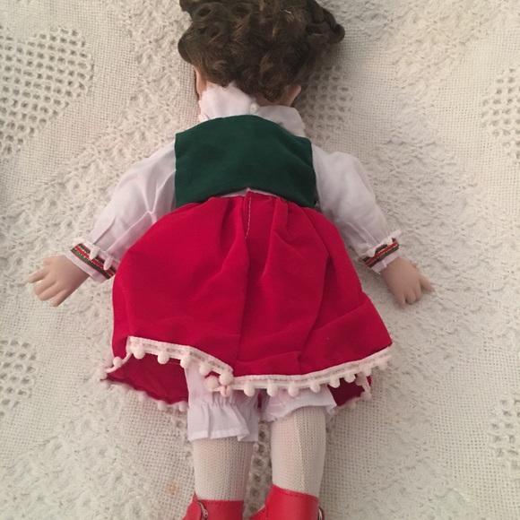 Heritage Collection Samantha Porcelain Doll-NEW - Picture 4 of 8